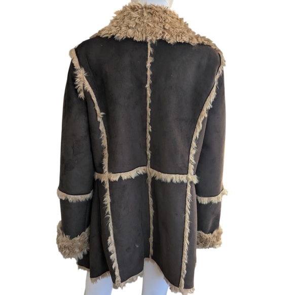 Fabulous Furs Chocolate Teddy Coat by Donna Salyers - Picture 4 of 8